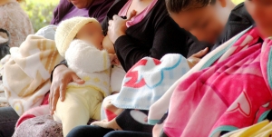 Fortalecer la lactancia materna por los beneficios que provee a los bebés y a las propias madres.