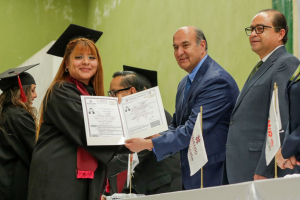 Estudiantes de la Universidad Tecnol&oacute;gica de Mineral de la Reforma reciben t&iacute;tulos electr&oacute;nicos