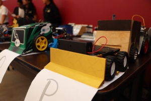 UPT organiz&oacute; el torneo de rob&oacute;tica interbachilleres