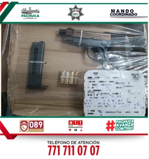 Policía de Pachuca detiene a 2 hombres por portación de arma de fuego y presunta droga