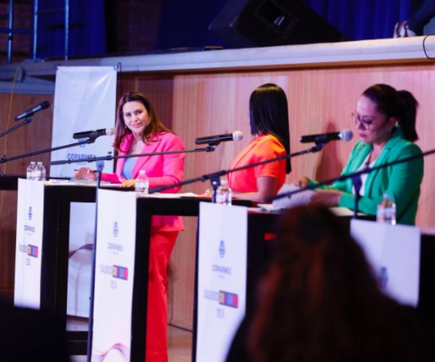 Carolina Viggiano en Di&aacute;logos Ciudadanos Coparmex: Trabajaremos con X&oacute;chitl y el Gobernador para sacar adelante a Hidalgo