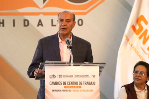Reciben asignaciones y cambios de adscripción más de 2 mil docentes hidalguenses