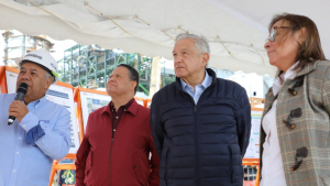 Andr&eacute;s Manuel L&oacute;pez Obrador visita Hidalgo a un mes del nuevo gobierno
