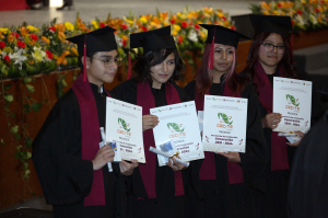 Garantizar a estudiantes trayectoria de secundaria a media superior, compromiso del gobernador Julio Menchaca