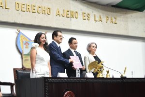 Entrega del segundo Informe de Gobierno a la LXVI Legislatura