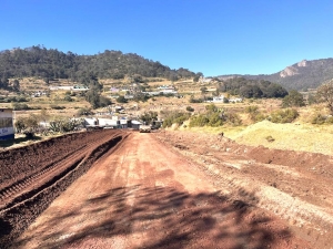 Tras m&aacute;s de 10 a&ntilde;os, pavimenta SIPDUS calle principal de El Guajolote, en Epazoyucan  &nbsp;