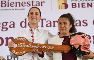 Las Pensiones y programas para el Bienestar se fortalecen; en Puebla contin&uacute;a la entrega de tarjetas a nuevos derechohabientes