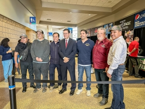 Apoya gobierno estatal a migrantes que retornaron en caravana a Hidalgo