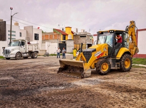 Acciones de limpieza y retiro de azolve en distintos puntos de la capital