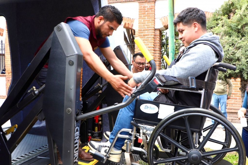 DIF Pachuca fortalece servicios de atención social con nuevas unidades vehiculares