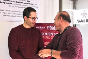 Jorge Reyes, alcalde de Pachuca supervisa &nbsp;atenci&oacute;n a contribuyentes durante pago del predial