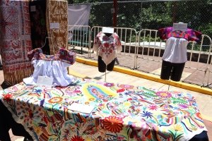 Gobierno de Hidalgo reconoce el talento artesanal en regiones Otom&iacute;-Tepehua y Huasteca