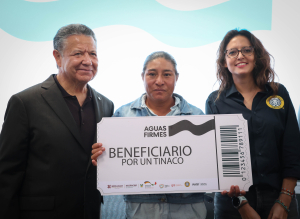 Gobierno de Hidalgo recibe 700 tinacos de Grupo Modelo para familias de Apan   