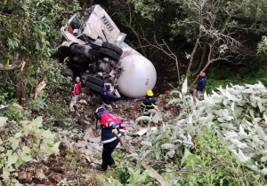 Bomberos llevan a cabo labores de auxilio en Pachuca y Mineral del Monte 