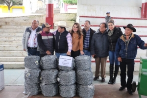 ENTREGA DE APOYOS PARA LA REGI&Oacute;N OTOM&Iacute;-TEPEHUA