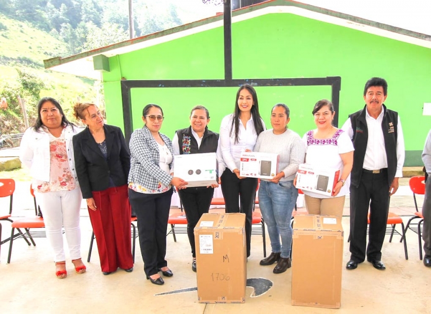 IHE fortalece equipamiento escolar en la Sierra Alta