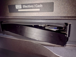 Agentes de la SSPH retiran trampa de cajero autom&aacute;tico y recuperan dinero de cuentahabiente&nbsp;