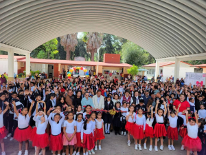 M&aacute;s de 23 mil personas participaron en ferias escolares por la paz