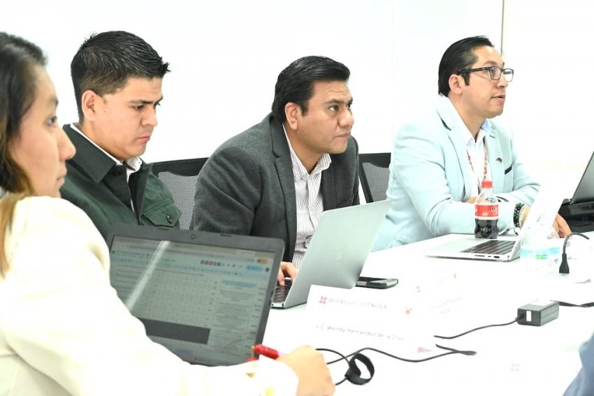 Becas de especialidad beneficiarán a 21 hidalguenses