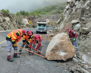Gobierno estatal realiza trabajos para garantizar la seguridad vial en las diferentes regiones 