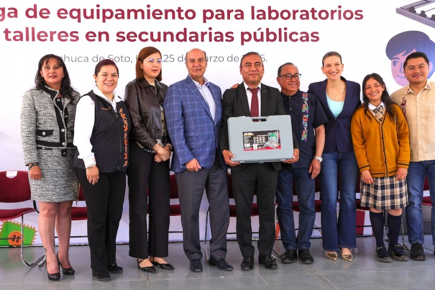 Natividad Castrejón entrega equipamiento a secundarias y laboratorios de ciencias