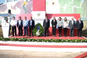 Guardia de honor en conmemoraci&oacute;n del D&iacute;a del Trabajo&nbsp;