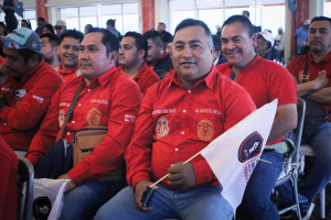 Menchaca Salazar destaca la lucha de las y los trabajadores hidalguenses