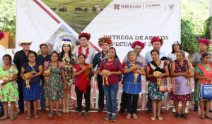 Productores de Huazalingo y Calnali recibieron apoyos pecuarios y agr&iacute;colas