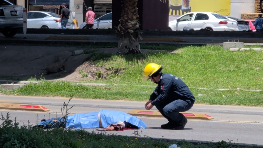 Muere peatón tras ser atropellado al intentar cruzar el bulevar Felipe Ángeles