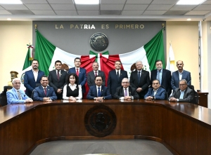 Andr&eacute;s Vel&aacute;zquez encabeza encuentro hist&oacute;rico para consolidar memoria legislativa del Congreso de Hidalgo