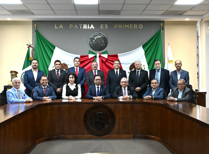 Andrés Velázquez encabeza encuentro histórico para consolidar memoria legislativa del Congreso de Hidalgo