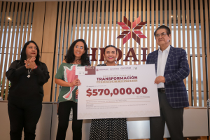 Hidalgo impulsa la creaci&oacute;n art&iacute;stica con la entrega de m&aacute;s de un mill&oacute;n de pesos en apoyos culturales