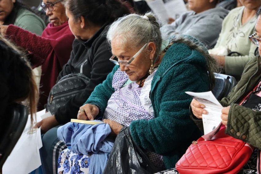Impulsan desarrollo de mujeres artesanas de la región Otomí-Tepehua