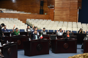 Presentan diputados iniciativas para impulsar la electromovilidad en la entidad