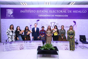 IEEH entrega presea de la D&eacute;cima Edici&oacute;n del &ldquo;Premio 17 de Octubre&rdquo;