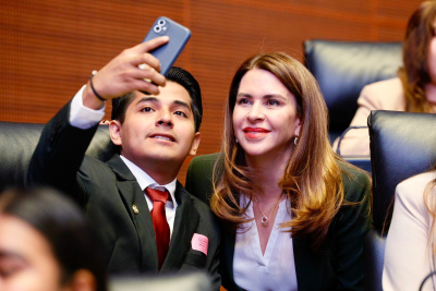 Universitarios participan en Segundo Parlamento Juvenil realizado en el Senado de la República