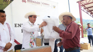 Recibieron apoyos apicultores y agricultores de la regi&oacute;n Otom&iacute; Tepehua&nbsp;