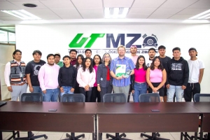 Peace Corps fortalece el inglés de estudiantes en la UTMZ