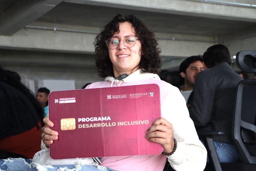 Sebiso entrega tarjetas de apoyo inclusivo en Hidalgo