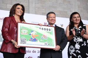 Julio Menchaca reconoce legado social de Cooperativa Pascual