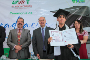    Reciben título más de 200 estudiantes del Valle del Mezquital