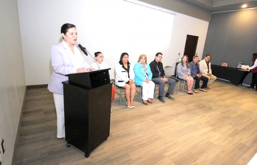 Fortalece IHE actualización académica en educación básica