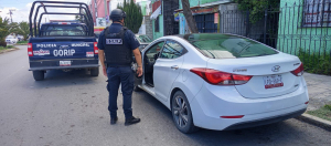 Seguridad Pública Municipal asegura un automóvil y una motocicleta con reporte de robo