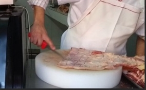 Recomiendan a la poblaci&oacute;n evitar productos c&aacute;rnicos en mal estado