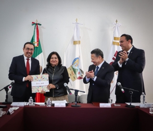 Edda Vite entrega 3er Informe al Patronato DIFH