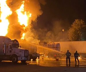 Pipa de gas LP explota y causa detonaciones en cadena a cuatro m&aacute;s en Tula