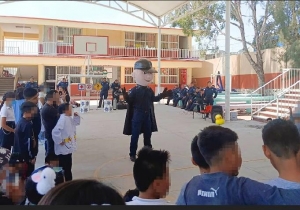 Polic&iacute;a Violeta brind&oacute; apoyo a menor