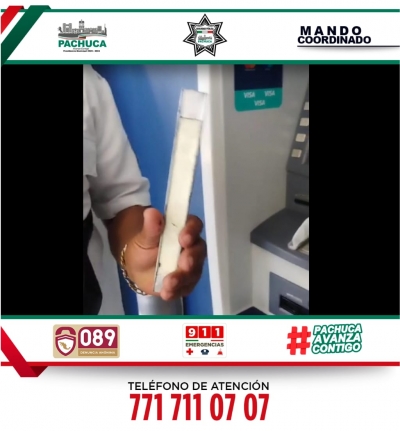 Polic&iacute;a de Pachuca retira trampa de cajero autom&aacute;tico