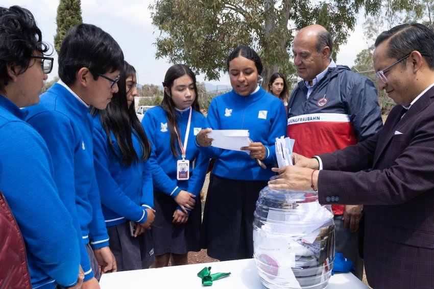 CECyTEH moderniza su oferta educativa con ocho carreras técnicas para el ciclo 2026-2027