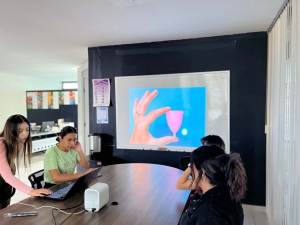 Inhjuve capacita sobre uso de copas menstruales